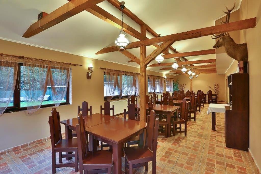 Pensiunea La Padure Cheia, Prahova Hotel Maneciu Bagian luar foto