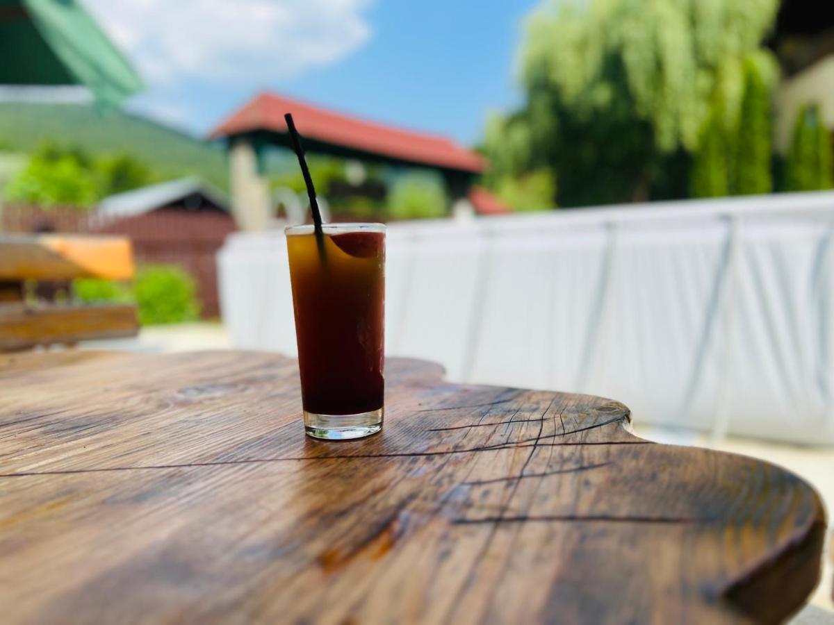 Pensiunea La Padure Cheia, Prahova Hotel Maneciu Bagian luar foto